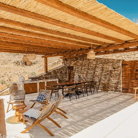 Rhea Elia Villa Fteliá