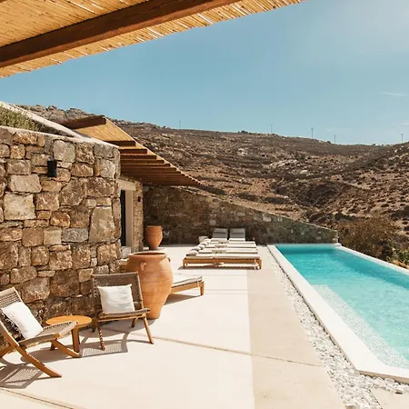 Rhea Elia Villa Fteliá